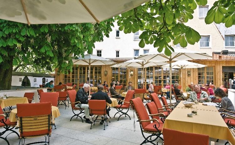 Hotel Goldene Sonne Biergarten