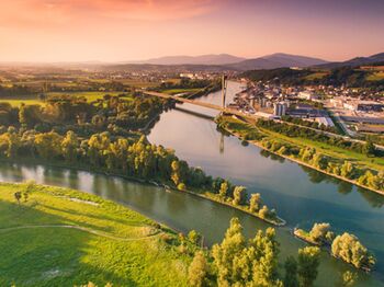 Die Isarmündung aus der Luft. Bild: Landkreis Deggendorf